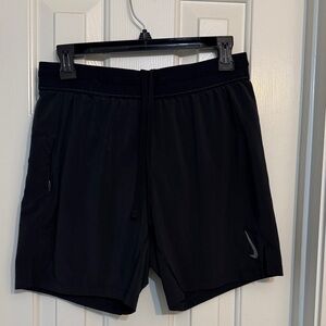 Nike Dri-FIT Standard Fit Shorts
